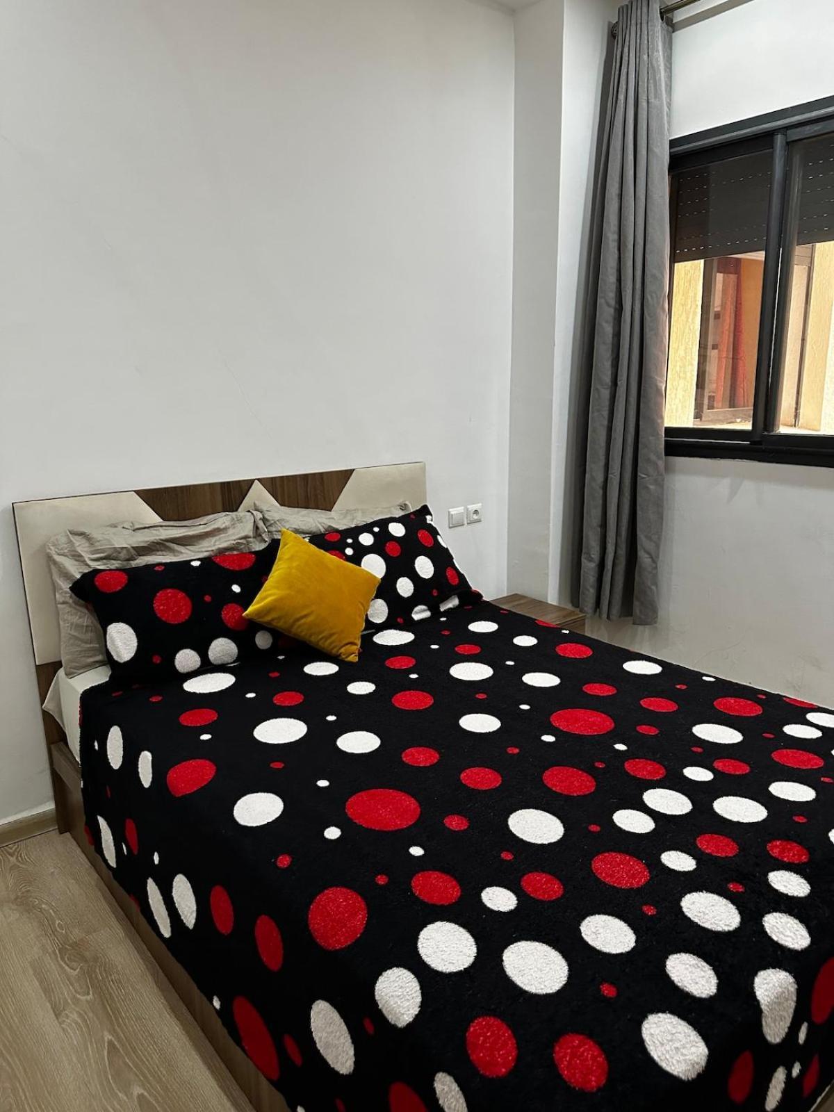 Apartment Centre *